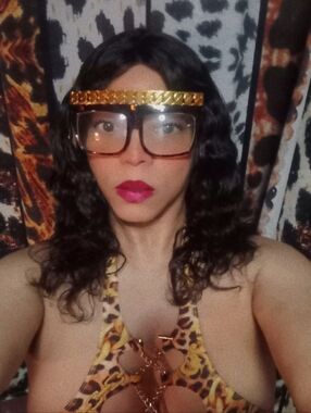 (NEW)!Black & Goldt Chain Clear Glasses! :-)